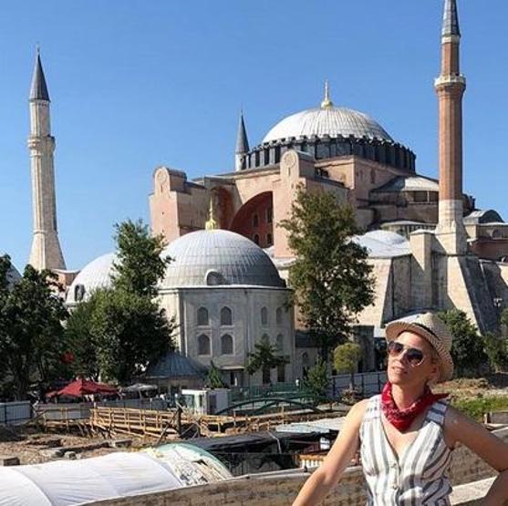 Elizabeth Banks İstanbulda
