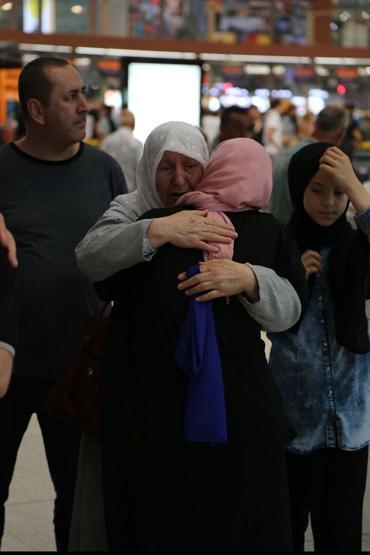 İlk hac kafilesi İstanbuldan uğurlandı
