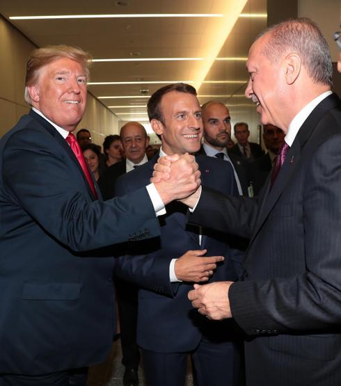 Dünya Erdoğan-Trump tokalaşmasını konuşuyor