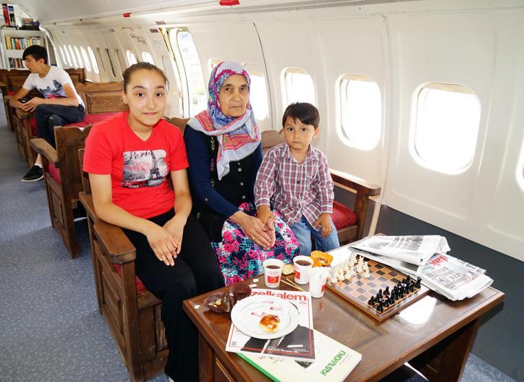 Dev yolcu uçağı Millet Kıraathanesine dönüştü