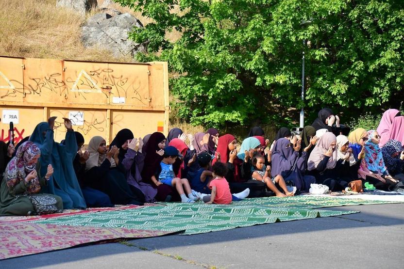 İsveçte yağmur duasına çıktılar