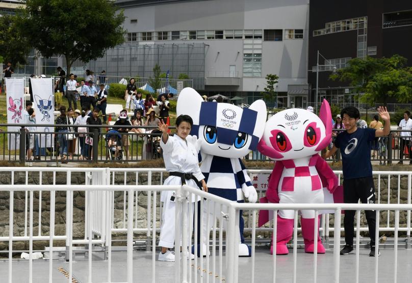 2020 yılında yapılacak Tokyo Olimpiyatları maskotları tanıtıldı