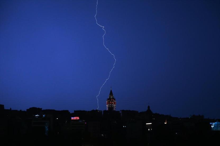 Meteoroloji uyarmıştı, yağmur İstanbulu sabaha karşı vurdu