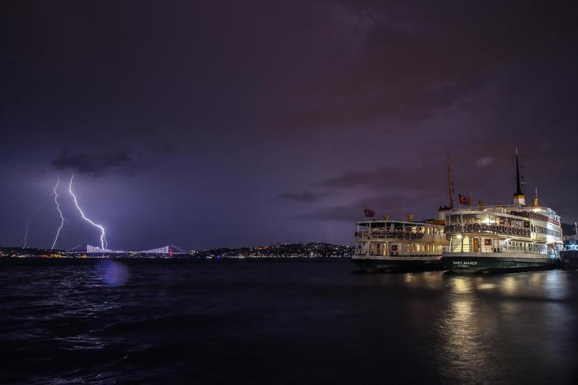 Meteoroloji uyarmıştı, yağmur İstanbulu sabaha karşı vurdu