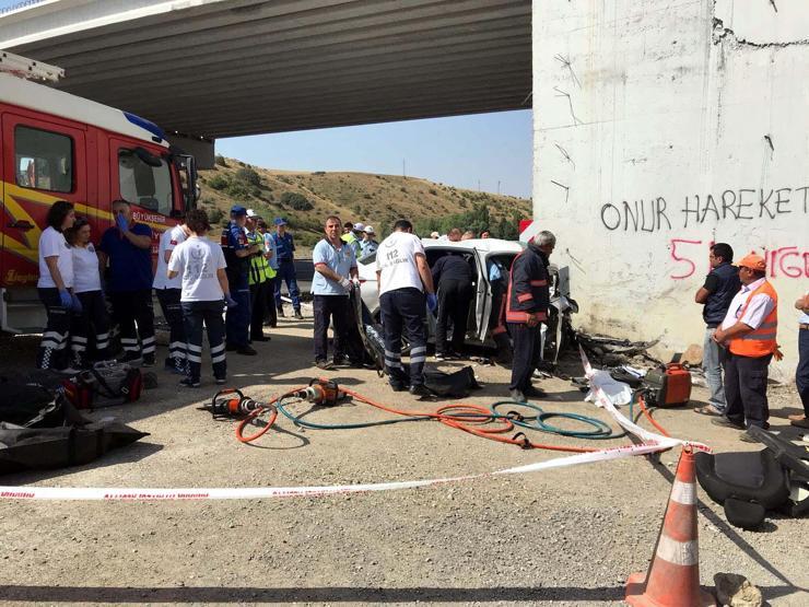 Ankarada feci kaza: 4 ölü