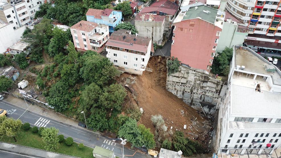 İşte çöken bina