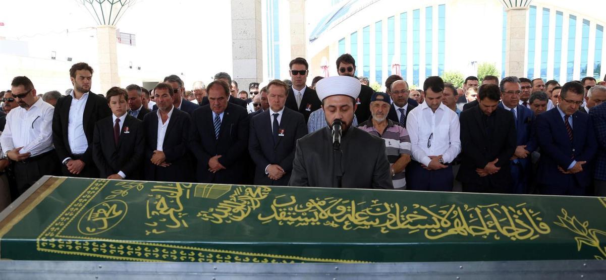 Ayhan Bozkurt son yolculuğuna uğurlandı