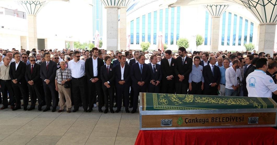 Ayhan Bozkurt son yolculuğuna uğurlandı