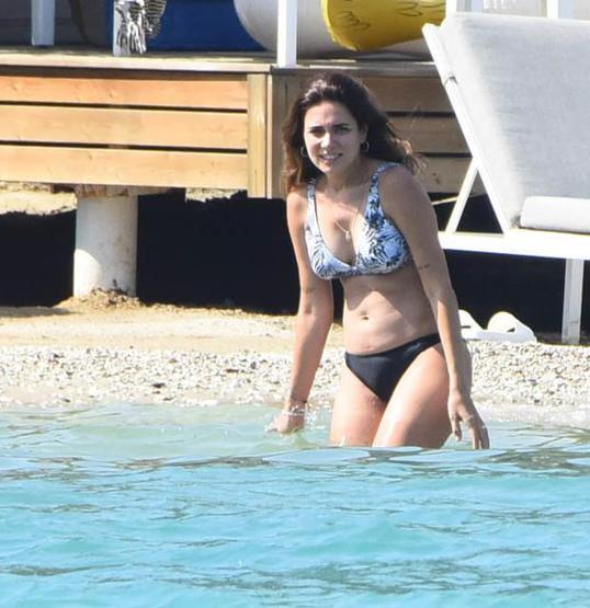 Alişan ve Buse Varol Bodrumda tatilde