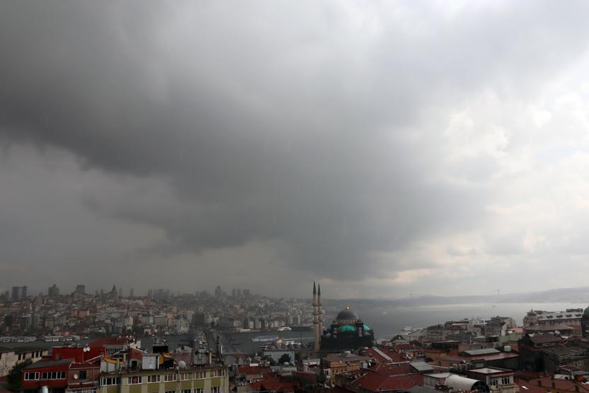 Sağanak İstanbulu böyle vurdu
