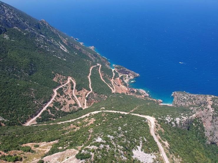 Korsanların saklandığı koy ilgi odağı oldu