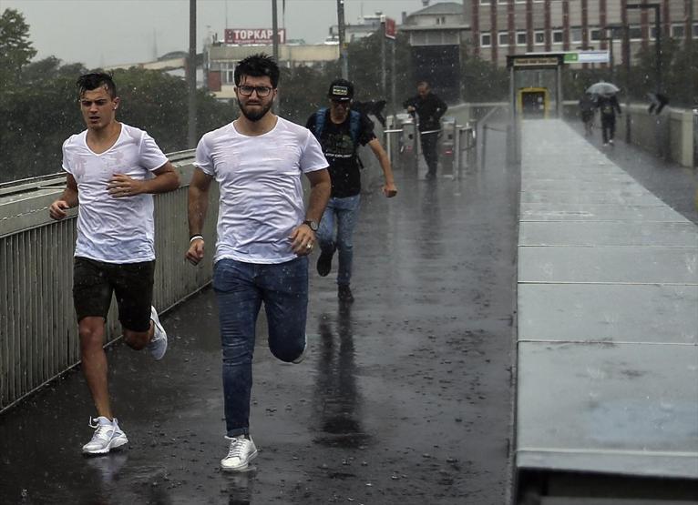 Sağanak İstanbulu böyle vurdu