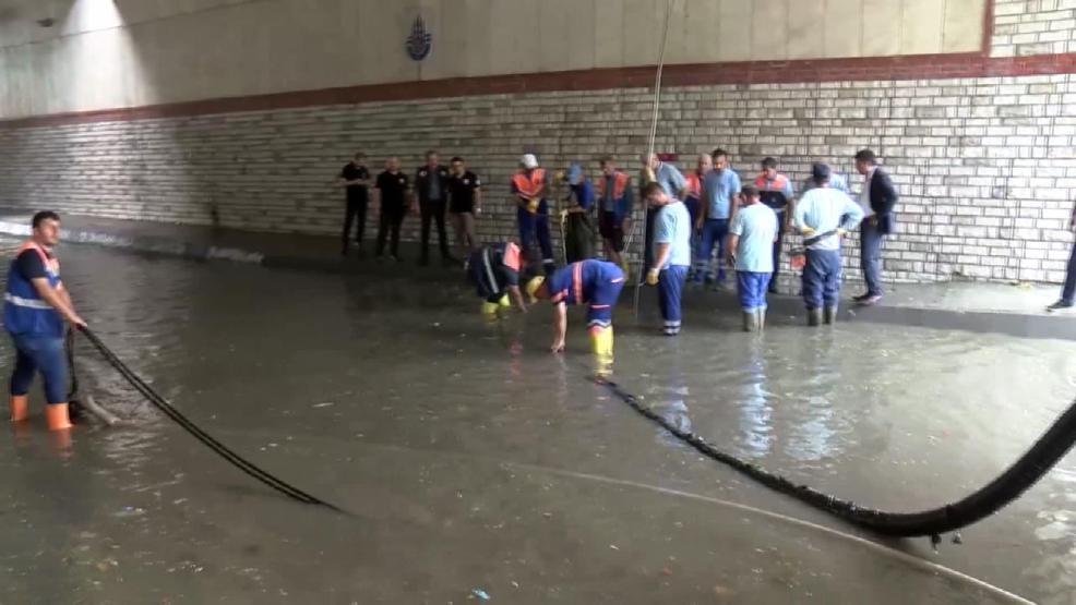 Sağanak İstanbulu böyle vurdu
