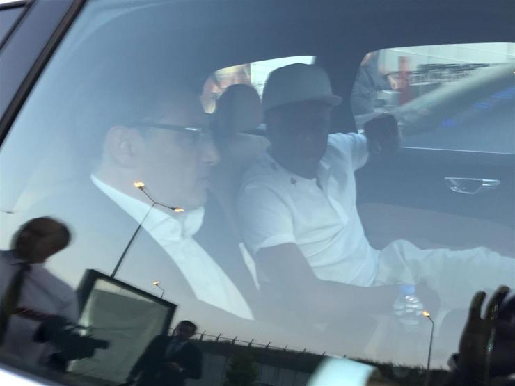 Son dakika Fenerbahçenin yeni transferi Andre Ayew İstanbulda