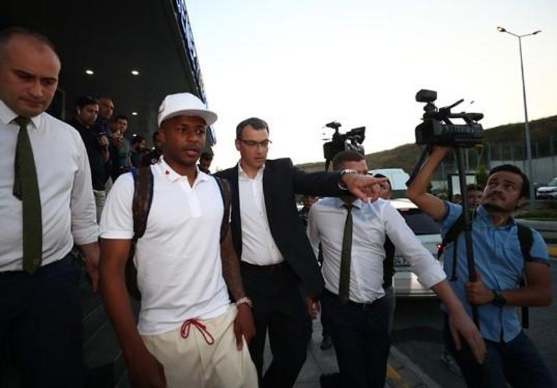 Son dakika Fenerbahçenin yeni transferi Andre Ayew İstanbulda