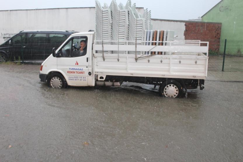 Meteorolojiden ani taşkın uyarısı