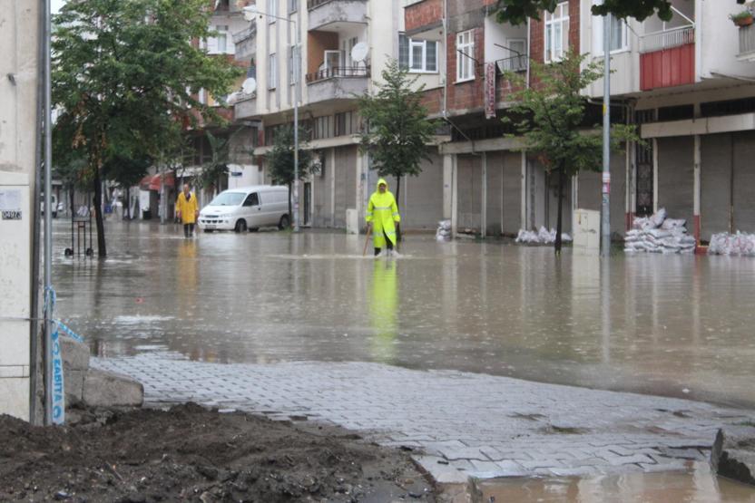 Meteorolojiden ani taşkın uyarısı