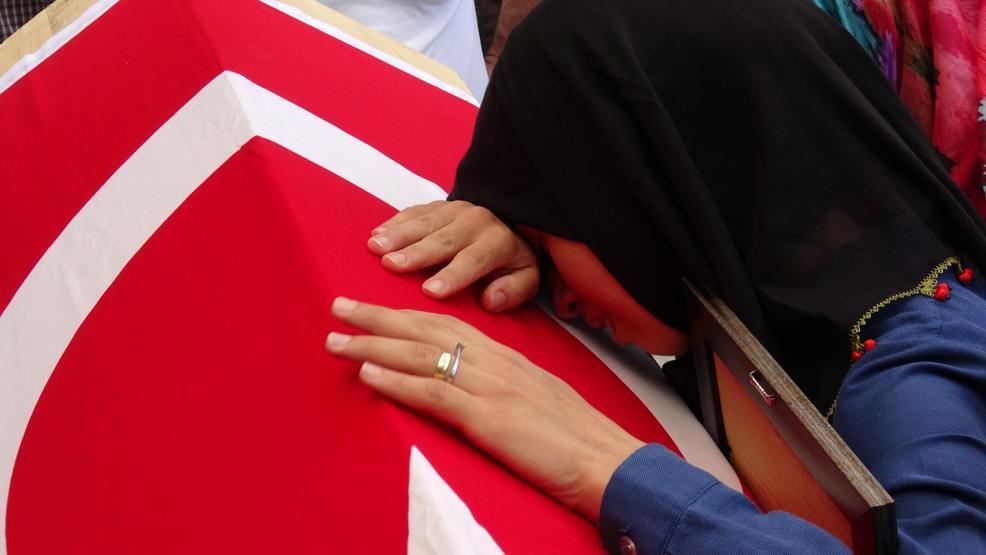 Yıldırım düşmesi sonucu ölen savcı, son yolculuğuna uğurlandı