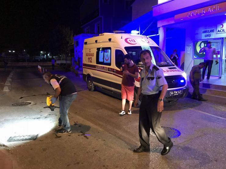 Hastane kapısında kurşun yağdırdılar