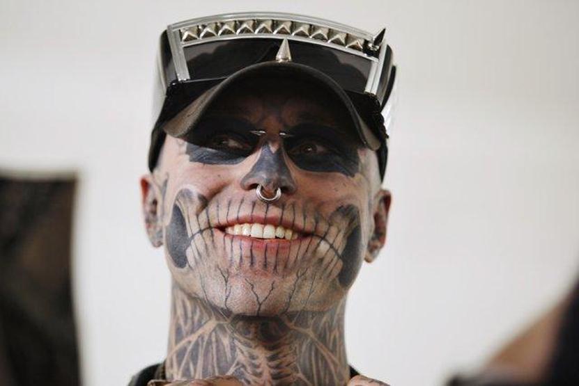 Zombi Adam Rick Genest intihar etti