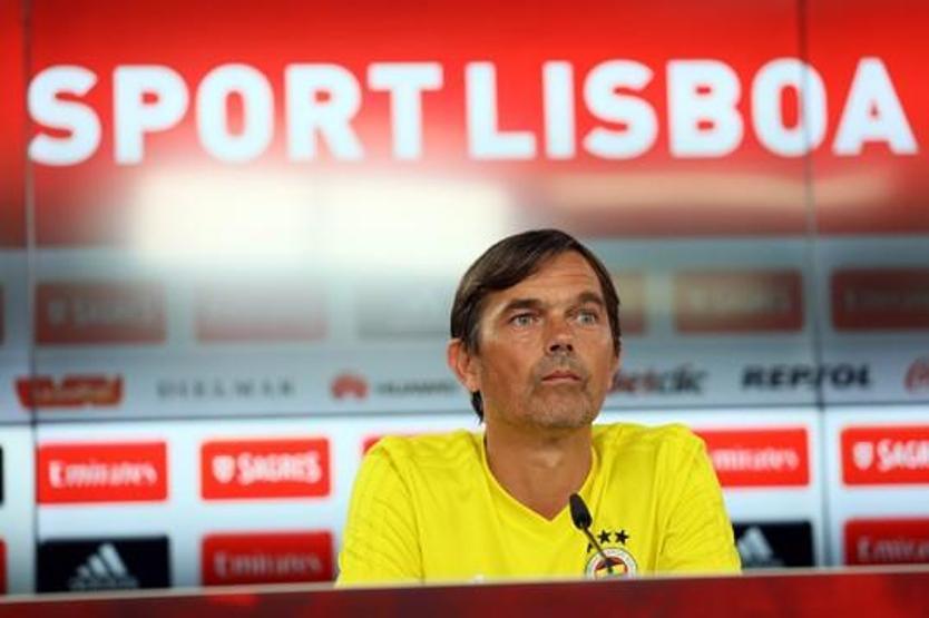 Phillip Cocu, cezalı Josefin neden kafilede olduğunu açıkladı