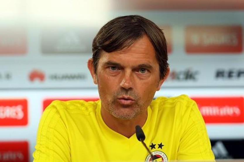 Phillip Cocu, cezalı Josefin neden kafilede olduğunu açıkladı