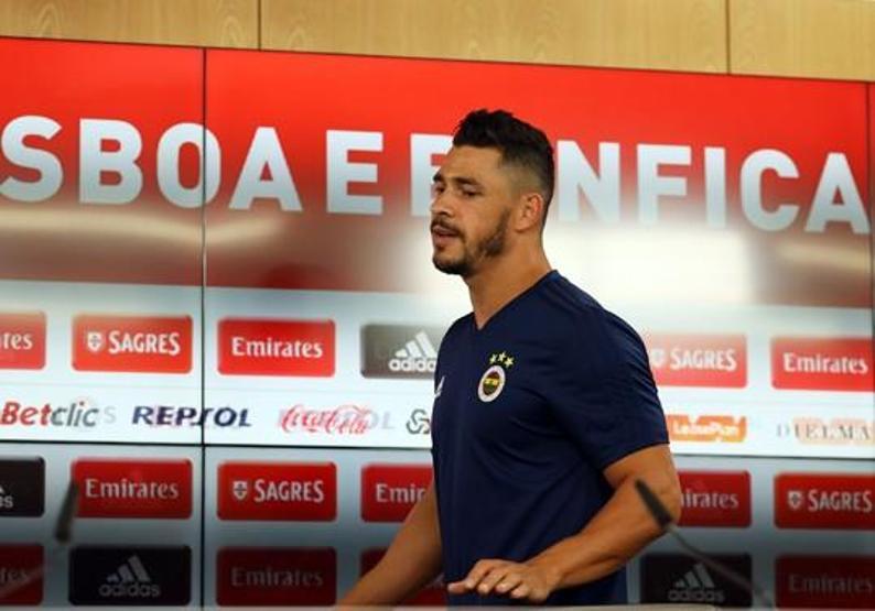 Phillip Cocu, cezalı Josefin neden kafilede olduğunu açıkladı
