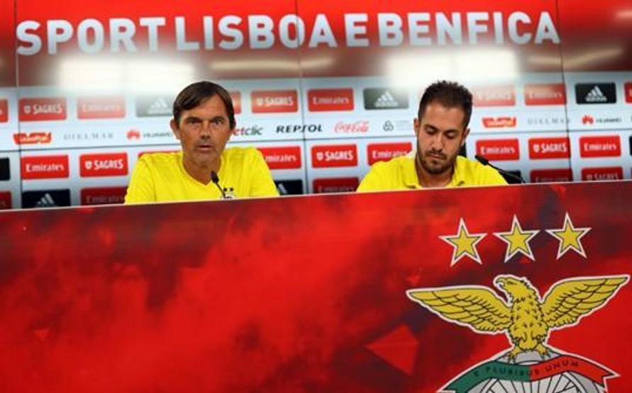 Phillip Cocu, cezalı Josefin neden kafilede olduğunu açıkladı