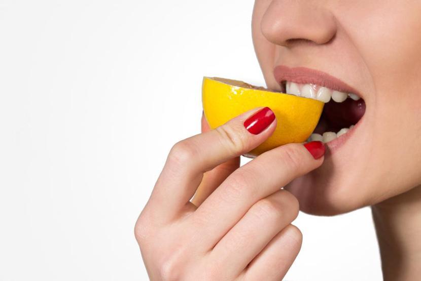 Kanayan diş etlerine C vitamini