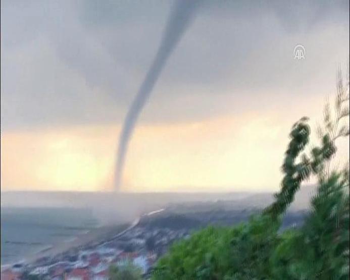 İstanbulda hortum çıktı