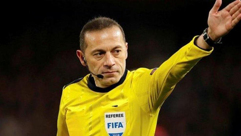 Cüneyt Çakır Galatasaray-Akhisar maçındaki pozisyonu anlattı