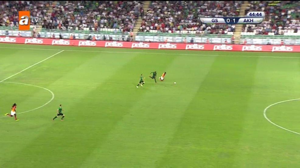 Cüneyt Çakır Galatasaray-Akhisar maçındaki pozisyonu anlattı