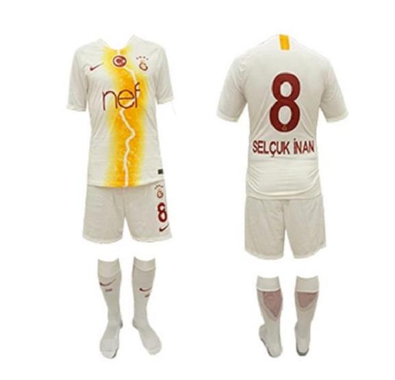 Galatasarayın 3 forması da açıklandı