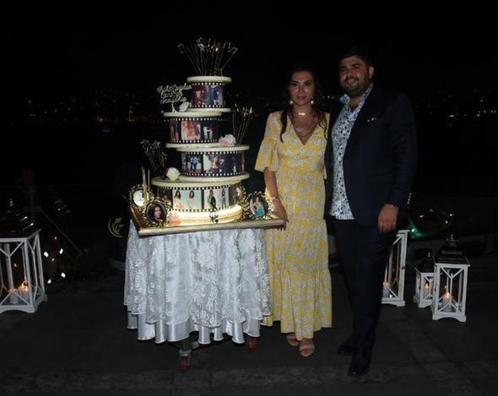Ebru Yaşara sürpriz kutlama