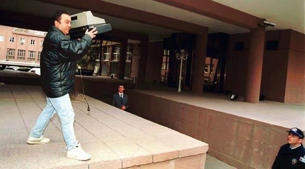 Ecevite yazar kasa fırlatmıştı: Ahmet Çakmaktan hükümete destek