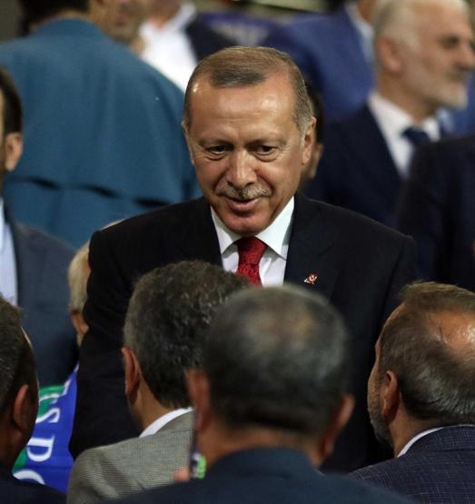 Cumhurbaşkanı Erdoğan Rizespor-Kasımpaşa maçını izledi