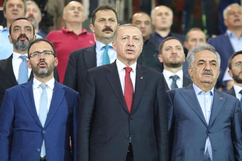 Cumhurbaşkanı Erdoğan Rizespor-Kasımpaşa maçını izledi