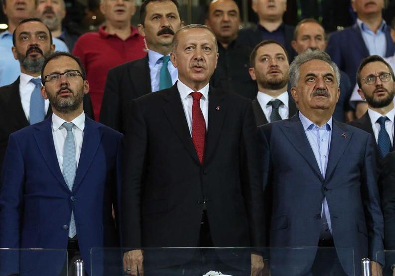 Cumhurbaşkanı Erdoğan Rizespor-Kasımpaşa maçını izledi