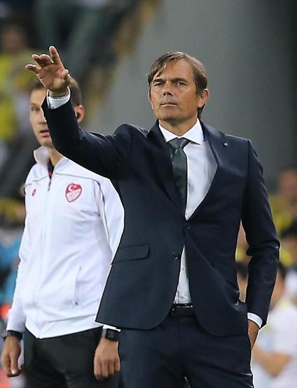 Fenerbahçe ilk yarıda skoru aldı