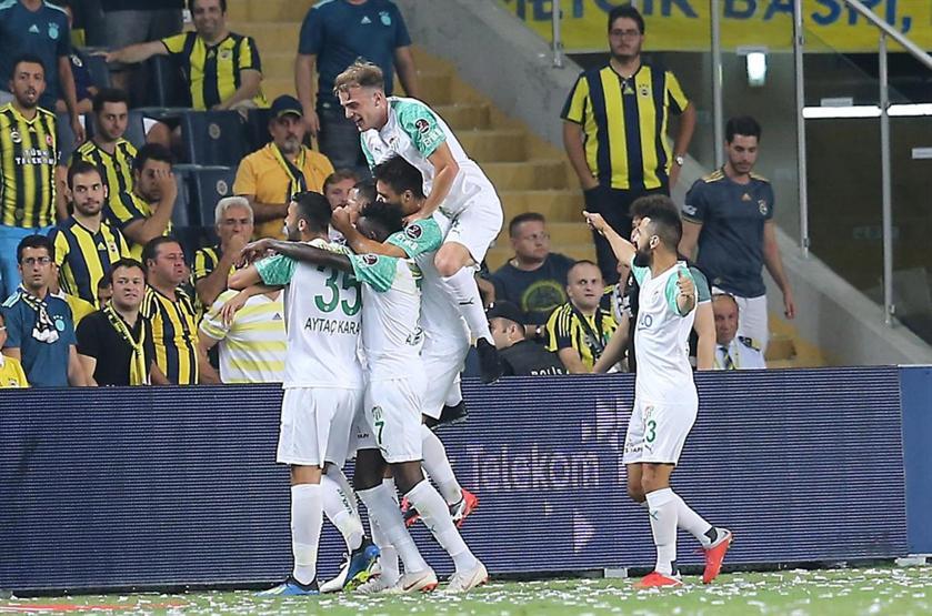 Fenerbahçe ilk yarıda skoru aldı