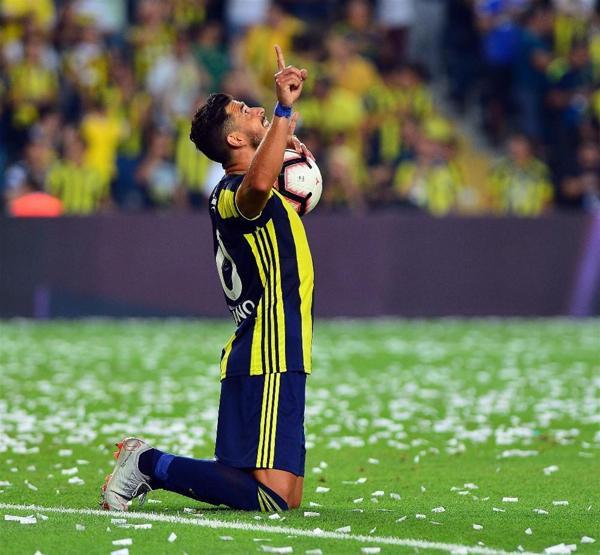 Fenerbahçe ilk yarıda skoru aldı