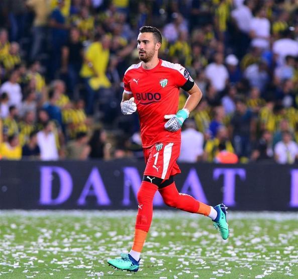 Fenerbahçe ilk yarıda skoru aldı