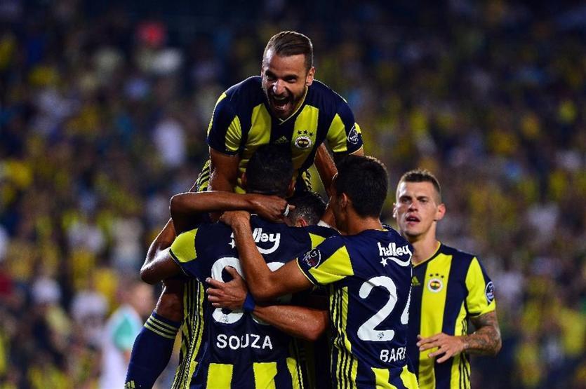 Fenerbahçe ilk yarıda skoru aldı