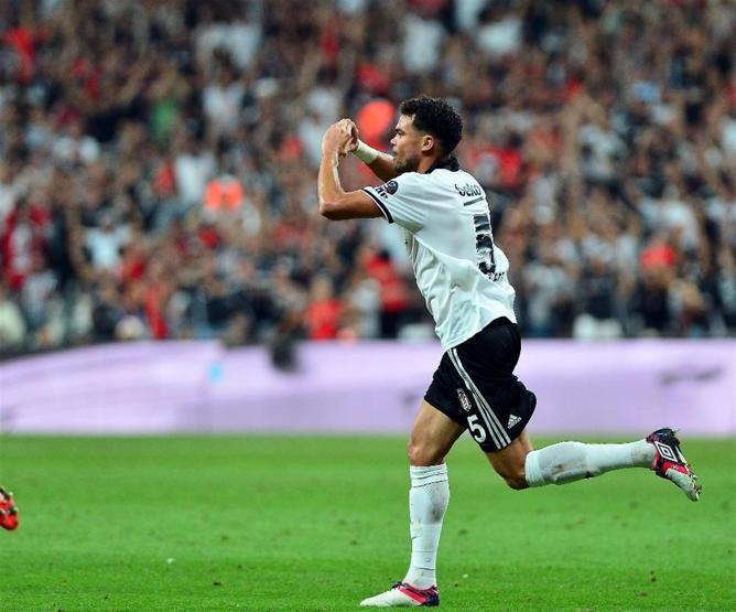 Beşiktaş galibiyetle başladı