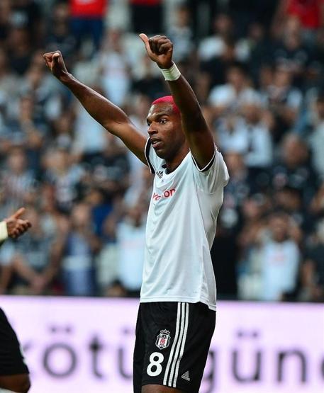 Beşiktaş galibiyetle başladı