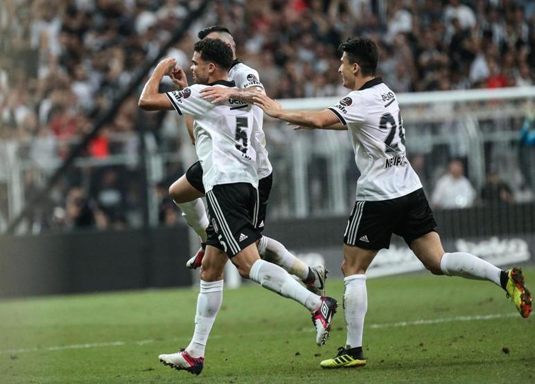 Beşiktaş galibiyetle başladı