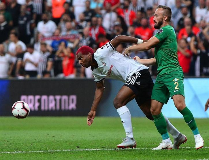 Beşiktaş galibiyetle başladı