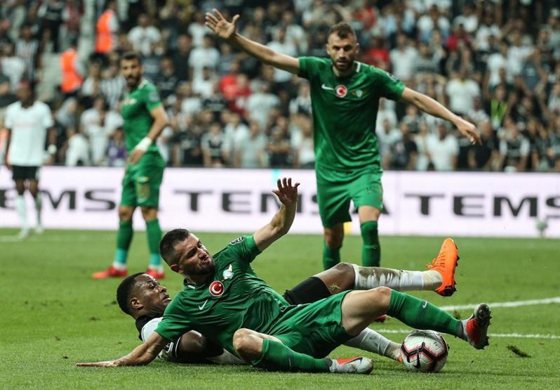 Beşiktaş galibiyetle başladı