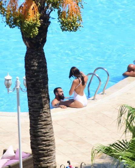 Erkan Kolçak Köstendil ile Cansu Tosun evlendi