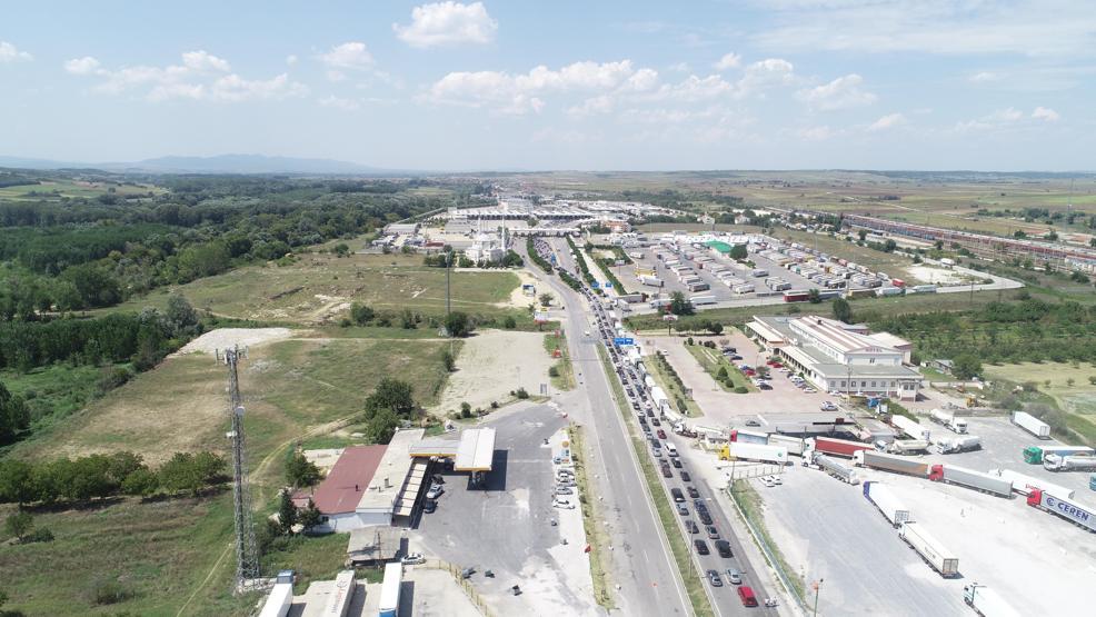 Kapıkulede yoğunluk; araç kuyruğu gümrük dışına taştı